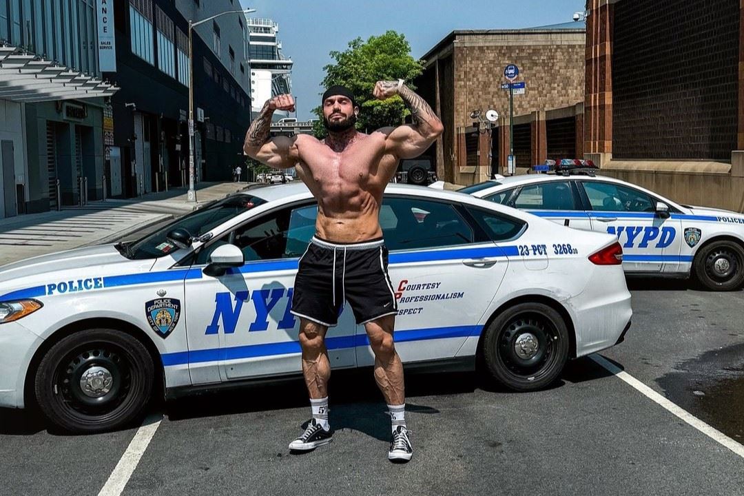 Lukas Lakutsin (@lucaslakutsin) - Instagram