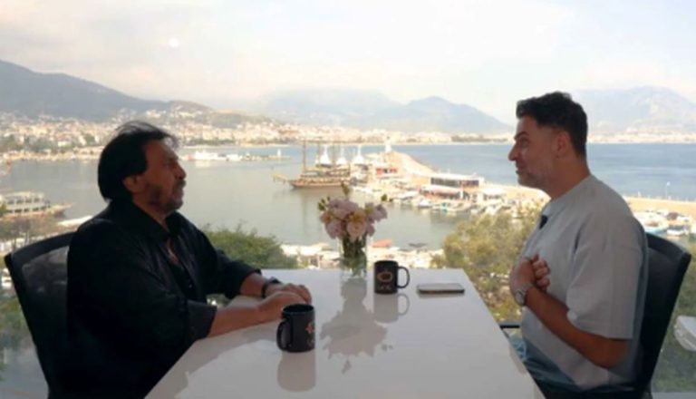 پشت صحنه مصاحبه علی ضیا با شهرام شب‌پره