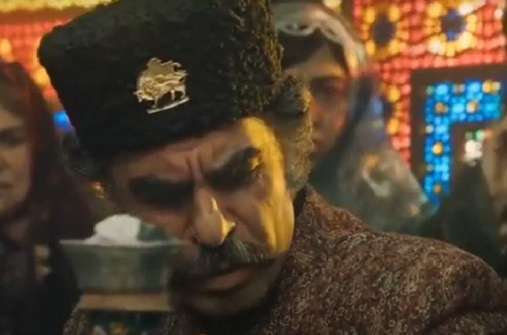 بازیگر نقش خان والا در بامداد خمار کیست